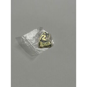 Sanuk Monkey‎ Gorilla Logo Enamel Pin Gold Tone